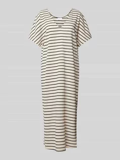 Sukienki - Sukienka T-shirtowa ze wzorem w paski model ‘ALO’ - grafika 1