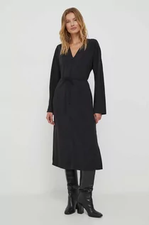 Sukienki - Calvin Klein sukienka kolor czarny midi oversize - grafika 1