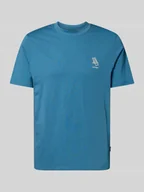 Koszulki męskie - T-shirt z wyhaftowanym detalem model ‘JEPPE’ - miniaturka - grafika 1