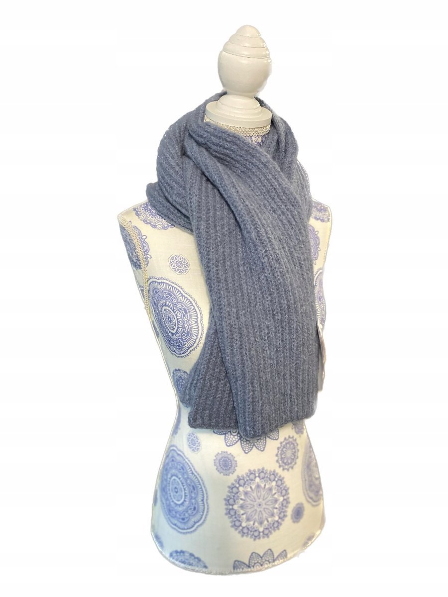 Szalik damski TOPSHOP kolor niebieski wym. 165x30