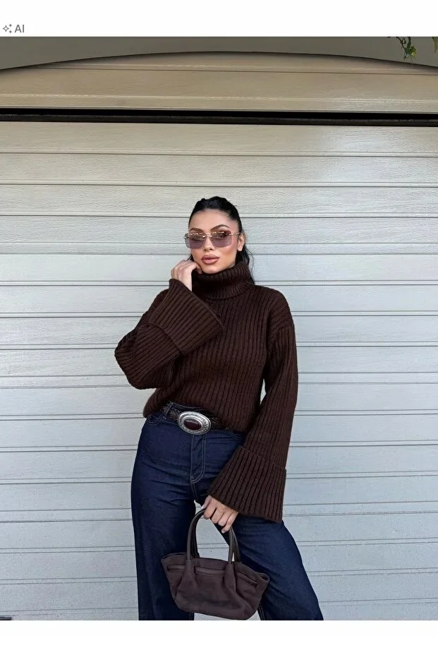 MIĘKKI PRĄŻKOWANY SWETER Z GOLFEM I SZEROKIMI RĘKAWAMI UNIWERSALNY 5IA