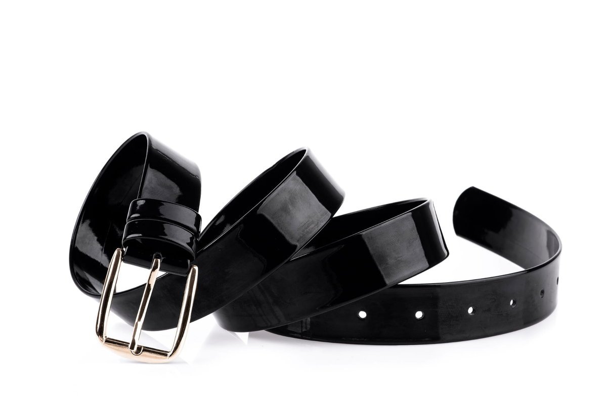 Pasek damski klasyczny czarny lakier 3 cm