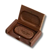 Pendrive - Drewniany pendrive w pudełku orzech - miniaturka - grafika 1