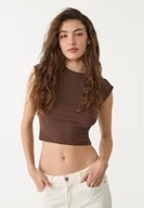 Koszulki i topy damskie - Stradivarius Krótka dopasowana koszulka basic Brązowy XL - miniaturka - grafika 1