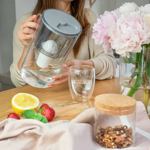 Wessper AquaClassic Crystalline 2,5L Szary szklany dzbanek filtrujący z 12 wkładami - Dzbanki filtrujące - miniaturka - grafika 7