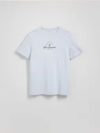 Koszulki męskie - Reserved - T-shirt regular z haftem - jasnoniebieski - miniaturka - grafika 1