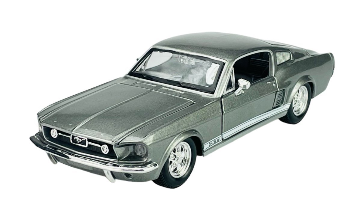 MAISTO 1967 FORD MUSTANG GT SREBRNY 1:24 31260
