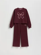 Spodnie i spodenki dla dziewczynek - Reserved - Dresowy set z haftem - bordowy - miniaturka - grafika 1
