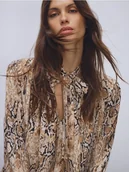 Bluzki damskie - Reserved - Bluzka w zwierzęcy wzór - wielobarwny - miniaturka - grafika 1