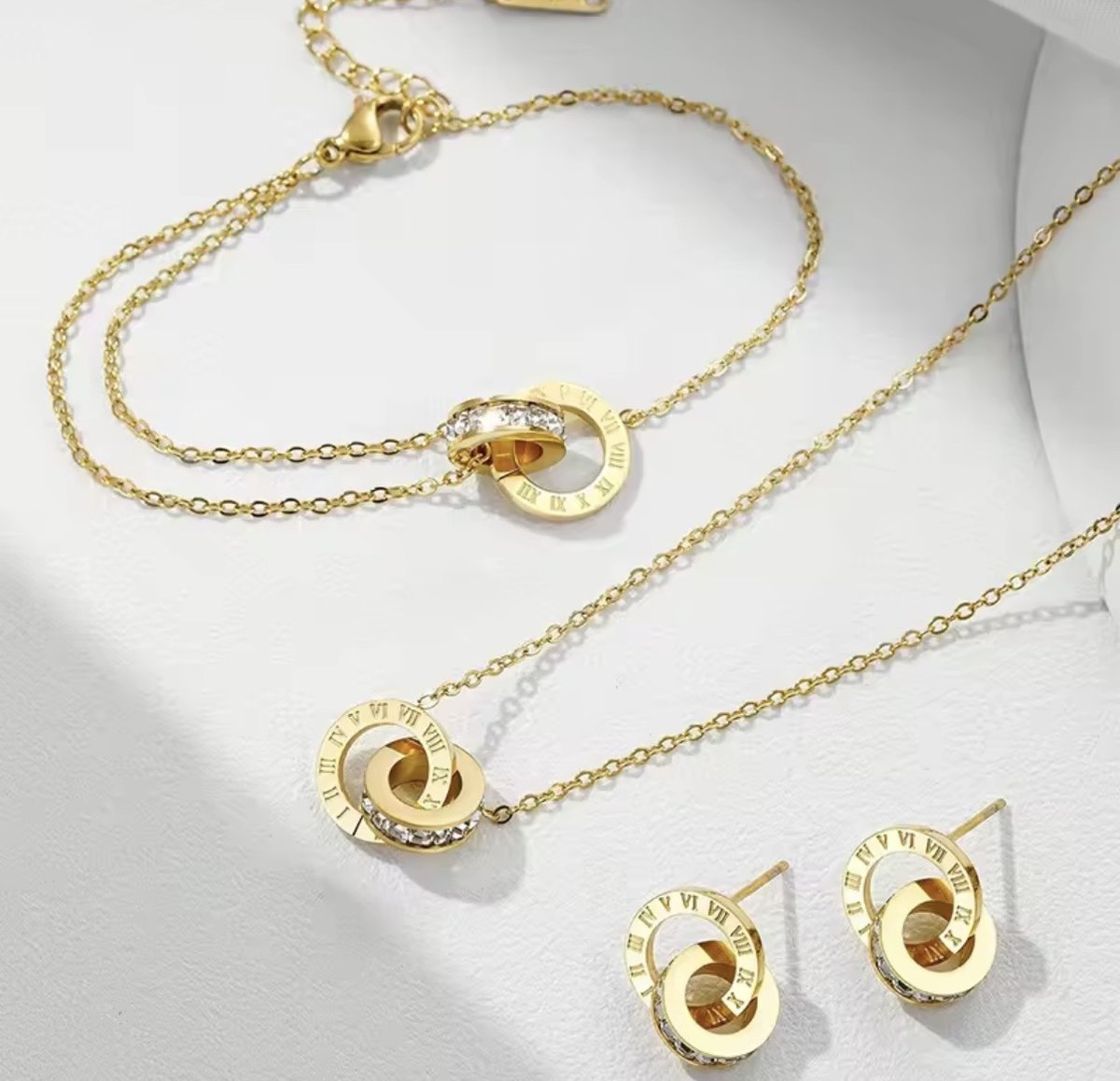 Piękny zestaw 4 części Aurelia Eternity Gold