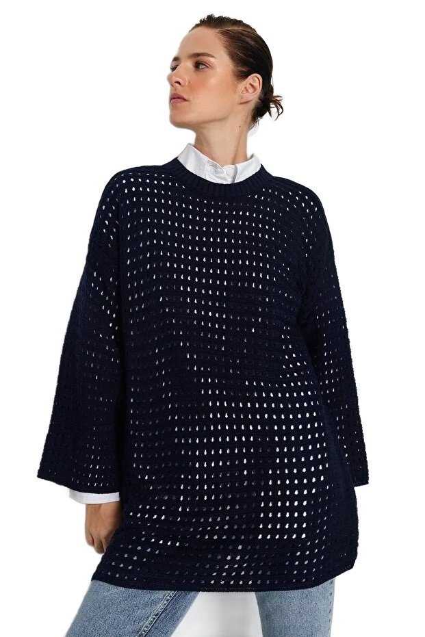 TRENDYOL LUŹNY GRANATOWY SWETER AŻUROWY Z DŁUGIM RĘKAWEM S 5EA*