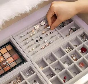 Organizer do szuflady na biżuterię - z poduszkami na pierścionki - Gadżety do domu - miniaturka - grafika 1