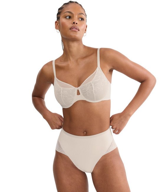 Biustonosz minimizer miękki na fiszbinie Triumph Comfort Contour W01-70E