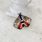 Broszki - Broszka MOTYLE ĆMY 61 ręcznie haftowana przypinka ćma owady - miniaturka - grafika 1