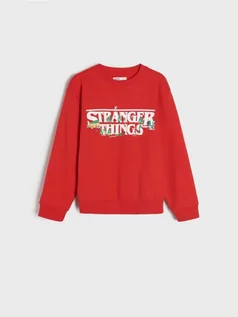 Swetry dla chłopców - Sinsay - Bluza Stranger Things - czerwony - grafika 1