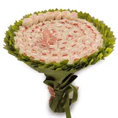 Zestawy upominkowe - Prezent na 70 urodziny, słodki bukiet ze słodyczy Raffaello (70 sztuk cukierków i mydlanych róż) - miniaturka - grafika 1