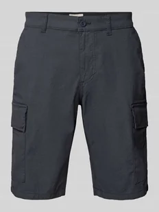 Bermudy o kroju regular fit z kieszeniami cargo - Spodenki męskie - miniaturka - grafika 1