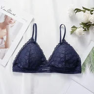 Biustonosze - Biustonosz koronkowy z kwiatowym motywem - Granatowy - Intimica - miniaturka - grafika 1