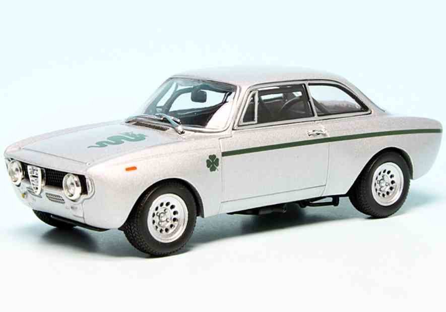Alfa Romeo Gta 1300 Junior (1968), 1:43 Minichamps 940120601