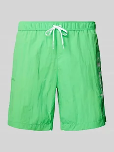 Spodenki kąpielowe o kroju regular fit z nadrukiem z logo - Kąpielówki męskie - miniaturka - grafika 1