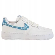 Buty sportowe damskie - Damskie Buty sportowe Nike Air Force 1 Low białe - miniaturka - grafika 1