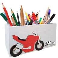 Przyborniki na biurko - Drewniany organizer na biurko z czerwonym motocyklem dla chłopca - miniaturka - grafika 1
