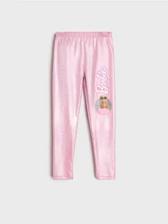 Spodnie i spodenki dla dziewczynek - Sinsay - Legginsy Barbie - srebrny - grafika 1