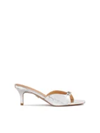 Klapki i japonki damskie - Srebrne klapki na obcasie z wycinaną cholewką - miniaturka - grafika 1