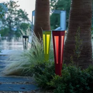 Lampy ogrodowe - Pochodnia solarna LED Tinka, czujnik 62 cm, szara - miniaturka - grafika 1