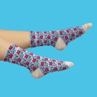 Skarpetki damskie - Skarpetki w kwiaty wzór haftowany - kolorowe skarpetki damskie - miniaturka - grafika 1