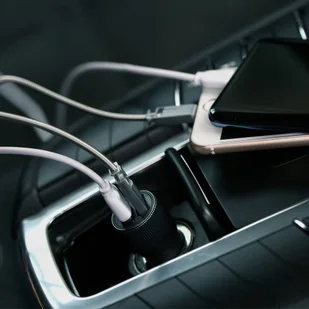 Remax Retour Series RCC221 ładowarka samochodowa 2x USB QC3.0 Quick Charge 3.0 2.4A 30W czarny - Ładowarki samochodowe - miniaturka - grafika 2