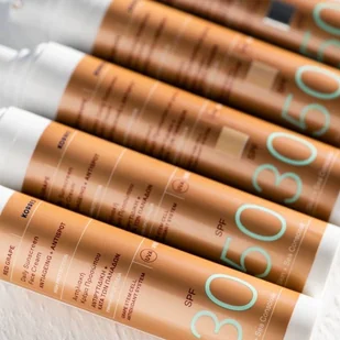 Korres krem ochronny do twarzy RED GRAPE Daily Sunscreen Face Cream SPF50 - Balsamy i kremy do opalania - miniaturka - grafika 6