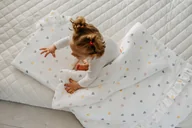 Pościel dla dzieci - Pościel bawełniana, muślinowa 80x100cm - Serduszka Kolorowe - miniaturka - grafika 1