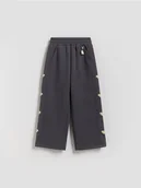 Spodnie i spodenki dla dziewczynek - Reserved - Spodnie dresowe z brelokiem - ciemnoszary - miniaturka - grafika 1