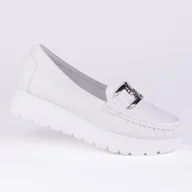 Mokasyny damskie - Mokasyny damskie GOODIN GD-FL787B skóra eko klamra platforma biały 38 - miniaturka - grafika 1