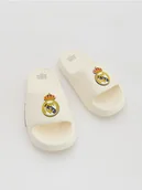Buty dla chłopców - Reserved - Klapki Real Madrid - złamana biel - miniaturka - grafika 1
