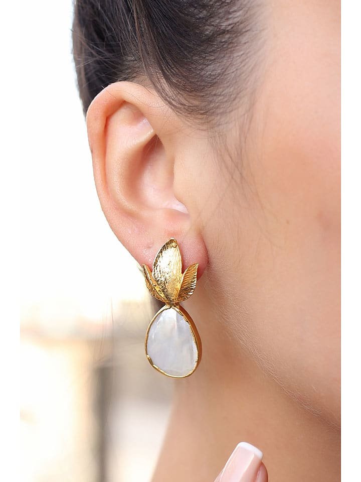 Pierres delicates Pozłacane kolczyki z masą perłową