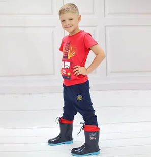 Kalosze dla dziecka, z wozem strażackim i napisem zawsze gotowy, granatowe 2-8 lat - Buty dla chłopców - miniaturka - grafika 1
