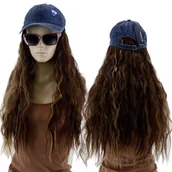 Czapki i chusty sportowe męskie - DAMSKA CZAPKA Z DASZKIEM PERUKĄ DŁUGIE KRĘCONE WŁOSY DŁUGOŚĆ 40CM BRĄZOWE - miniaturka - grafika 1