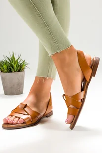 Brązowe sandały skórzane damskie płaskie z gumką PRODUKT POLSKI Casu 40185 - Sandały damskie - miniaturka - grafika 1