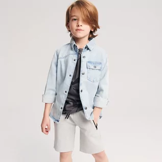 Spodnie i spodenki dla chłopców - Reserved Szorty z kieszeniami - Jasny szary - grafika 1
