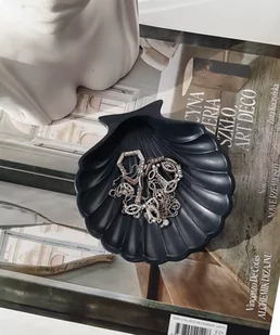Podstawka w kształcie muszelki - black  shell - Świeczniki - miniaturka - grafika 1