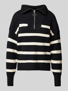 Sweter z dzianiny o kroju regular fit z zapinanym kołnierzem model ‘SABA’ - Swetry damskie - miniaturka - grafika 1
