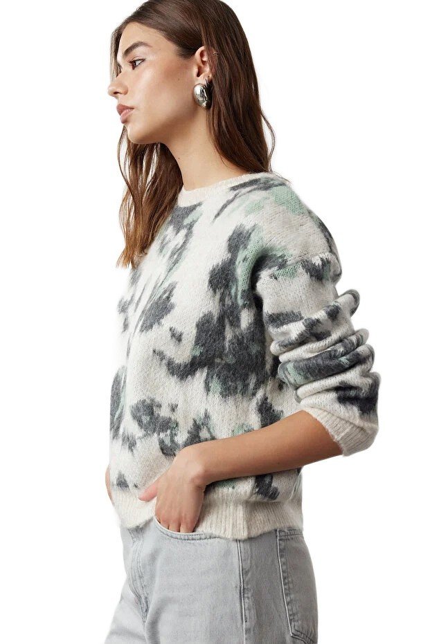 TRENDYOL SWETER DAMSKI Z LEKKIM MELANŻOWYM WZOREM Z DŁUGIM RĘKAWEM L 5EA*
