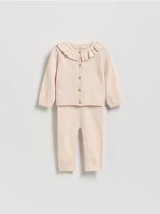 Reserved - Dzianinowy komplet z falbanką - złamana biel - Komplety dla niemowląt - miniaturka - grafika 1