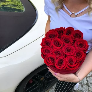 Czerwone Wieczne Róże Bordowy Flokowany Flowerbox - Sztuczne kwiaty - miniaturka - grafika 1