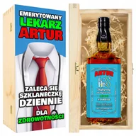 Zestawy upominkowe - SKRZYNKA PREZENT Z OKAZJI PRZEJŚCIA NA EMERYTURĘ DLA EMERYTA LEKARZ Z7 - miniaturka - grafika 1