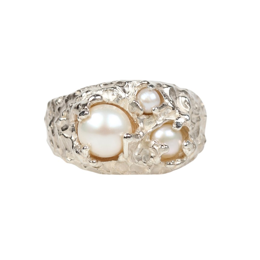 SREBRNY SYGNET Z PERŁAMI ORGANICA / Blooming Stones