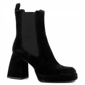 Botki damskie - Czarne botki zamszowe na platformie CARINII - Carinii - miniaturka - grafika 1