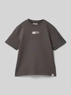 Koszulki dla chłopców - T-shirt z nadrukiem z logo - miniaturka - grafika 1